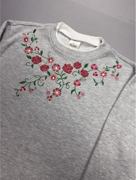 Blair Tops - Blair Women’s Small Gray Floral Embroidered Crewneck Sweatshirt Long Sleeve